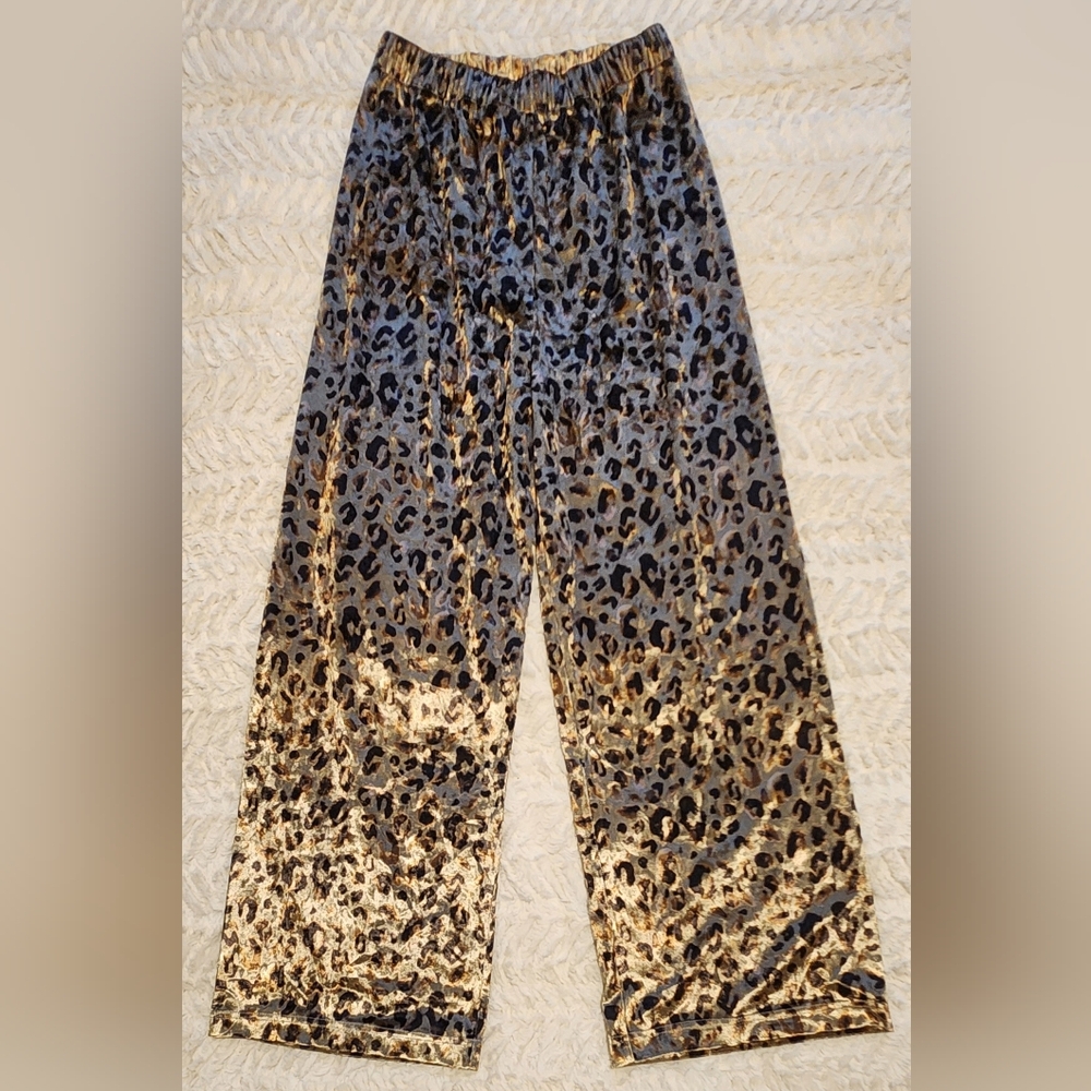 Mara Mara x Anthropologie Leopard Print Velvet Panta. Size S. NWT